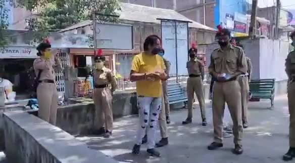 सुंदर नगर: कोविड-19 को लेकर अपनी सेवाएं दे रहे एनसीसी कैडेट्स को सुकेत व्यापार मंडल ने वितरित किया जूस, बिस्किट व मास्क #एनसीसी