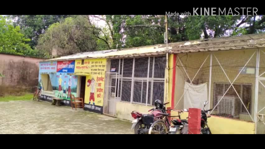 रॉबर्ट्सगंज: ओबरा क्लब-2 विद्युत बिल भुगतान सुविधा केंद्र में सोशल डिस्टेंसिंग की उड़ाई जा रही धज्जियां #सोशल_डिस्टेंसिंग