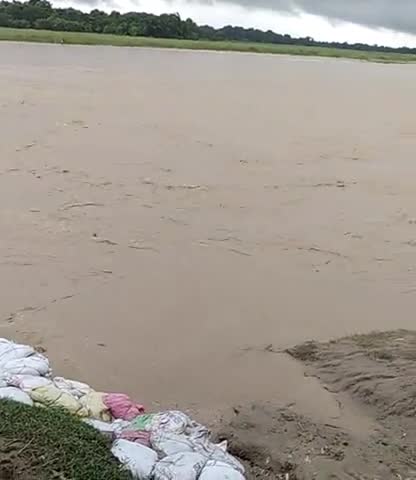खजौली: chatra gao mai kamla mai pani pani hi﻿@#जेसीबी