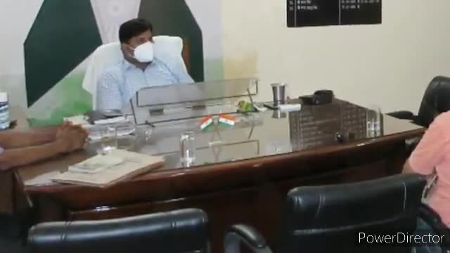 बदायूं: फोटोग्राफी प्रतियोगिता को लेकर एडीएम वित्त एवं राजस्व ने की बैठक #एडीएम
