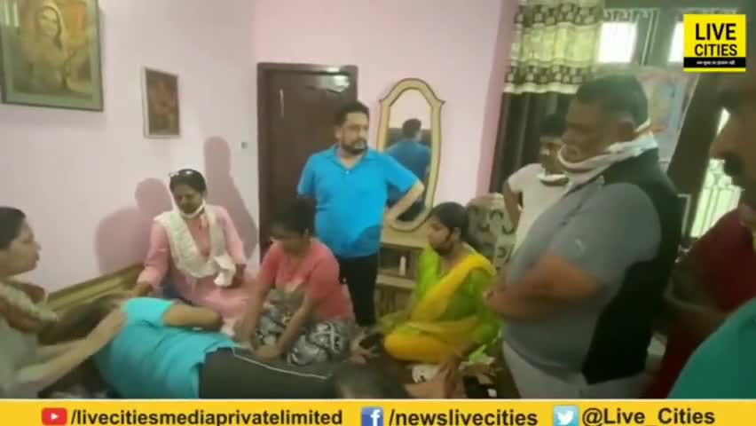 सिविल लाइन्स: सुशांत की गर्लफ्रेंड रह चुकी रिया चक्रवर्ती पर सुशांत के पिता ने किया FIR ! 
#sushant_singh_rajput #sushantrajput ﻿