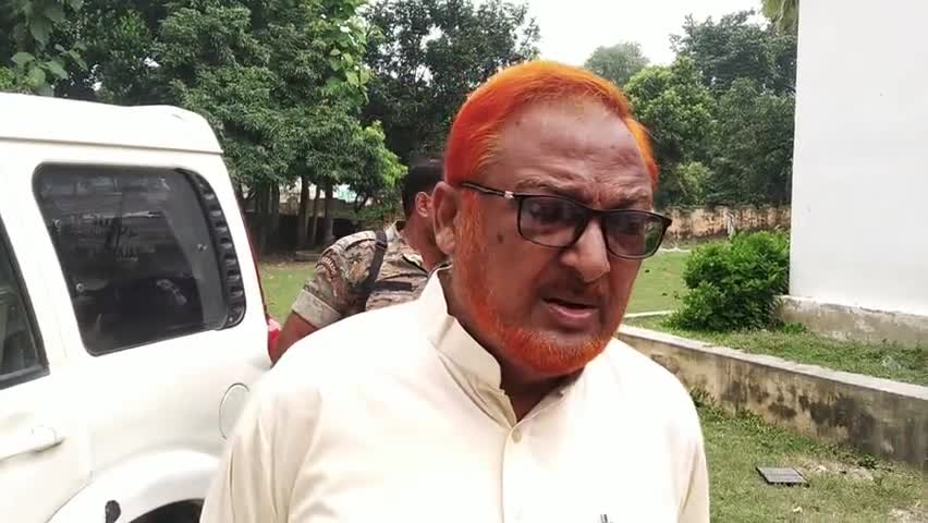 एनएच 107 जर्जर को देखते हुए विधायक जफर आलम ने इंजीनियर से बात कर रोड का मोरम्मत का कार्य करवाया स्टार्ट
#अनलॉक_3