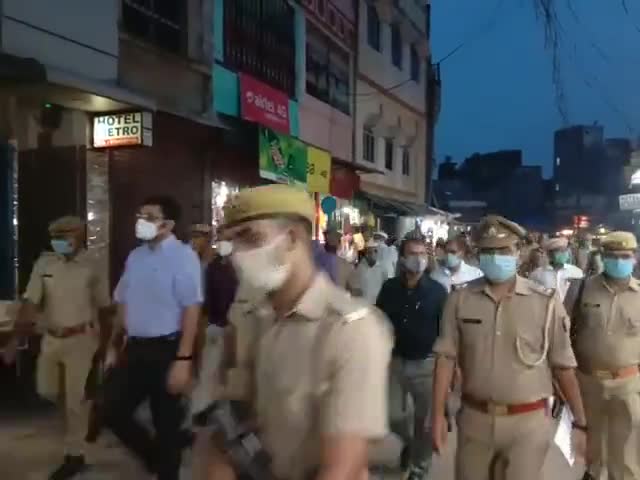 देेेवरिया: जिलाधिकारी देवरिया एवं पुलिस अधीक्षक देवरिया द्वारा आगामी त्यौहार के दृष्टिगत किया गया फ्लैग मार्च | #DMDeoria #Amitkish