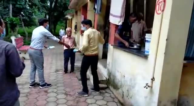 छिंदवाड़ा: युवा शक्ति फाउंडेशन एनजीओ के द्वारा गोधूलि वृद्धा आश्रम में अध्ययन को निशुल्क मास्क वितरित किया गया।#अनलॉक_3