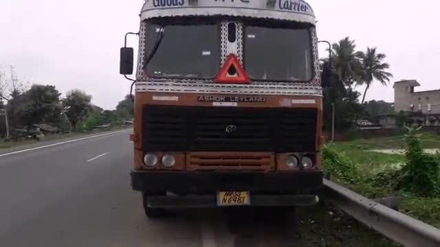 नारायणपुर: प्रखंड क्षेत्र में समस्तीपुर के ट्रक चालक को पुलिस ने बुरी तरह से #पीटा