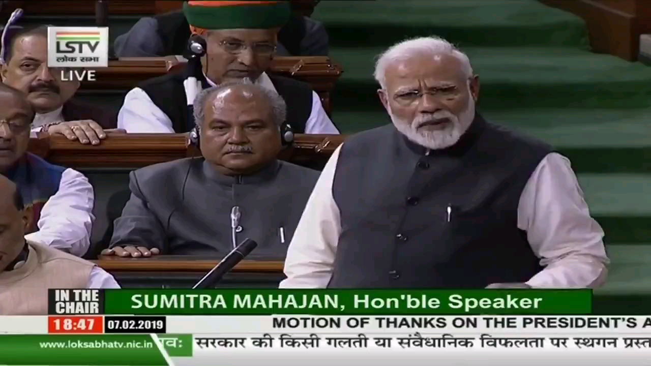 दशकों से लंबित भारतीय वायुसेना को आज वह ब्रम्हास्त्र मिला जिसका इंतजार काफी समय से पूरे देश को था #rafale #rafaleinindia
