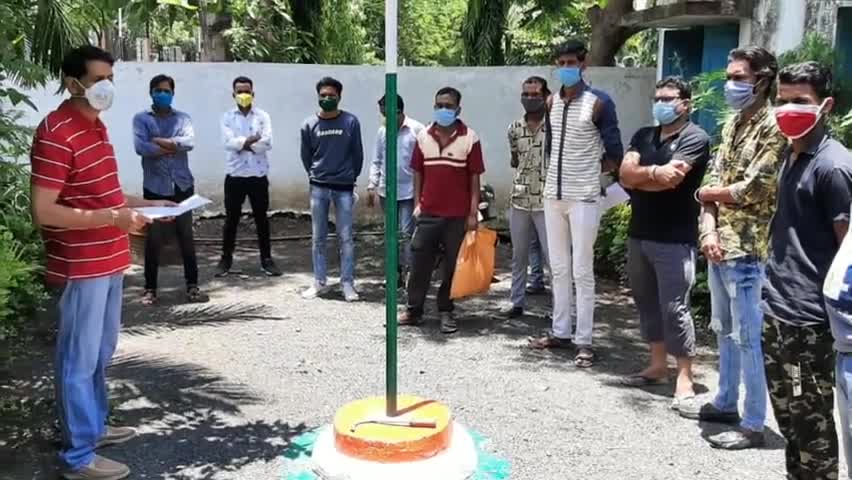 भैंसदेही: गोवंश की तस्करी पर रोक लगाने को लेकर विश्व हिंदू परिषद एवं बजरंग दल ने एसडीओपी को सौंपा ज्ञापन #विहिप #एसडीओपी