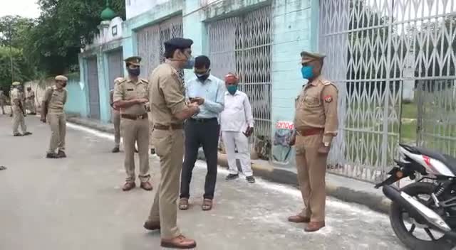 कानपुर: बजरिया समेत कई इलाकों में लॉकडाउन और बकरीद के मद्देनजर DM और DIG ने किया भ्रमण, पुलिस को दिए निर्देश #डीआईजी #डीएम