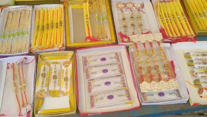 रमकंडा: लॉकडाउन में खुली राखी की "दुकान"लेकिन नहीं दिखा दुकानदार के चेहरे पर मुस्कान
#त्यौहार