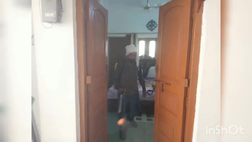 मुज़फ्फरनगर: कोरोना के बढ़ते संक्रमण को देखते हुए नगर पालिका प्रशासन ने रेलवे स्टेशन के समीप कराया सैनिटाइजेशन का कार्य #सैनिटाइजेशन