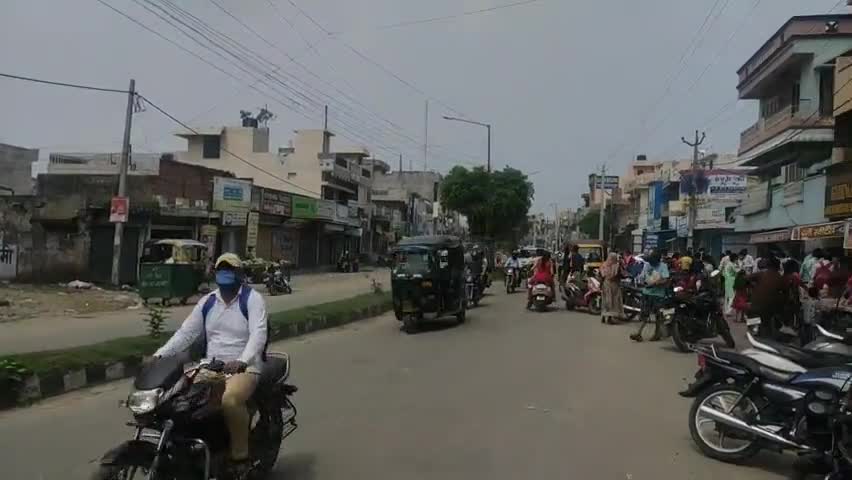 जगाधरी: यमुनानगर में अनलॉक-3 के तहत मिली छूट के नियमों की पूरी तरह से धज्जियां उड़ाते नजर आए लोग व दुकानदार #उल्लंघन