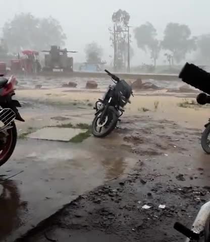 कोटा: #ratanpur #madanpur﻿ me bhari barish hora hai#