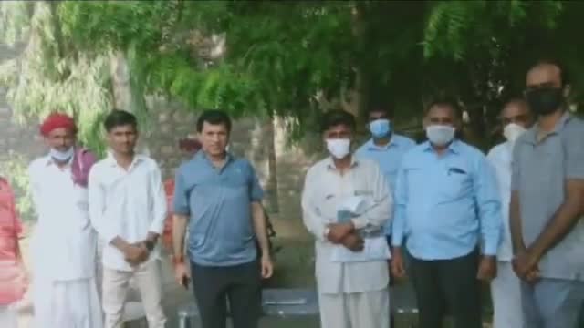 बायतु: गिड़ा के परेऊ में प्लॉट पर कब्जाकर पत्थर चोरी करने के मामले में कृषि राज्यमंत्री से मिला पीड़ित परिवार #कृषि_मंत्री