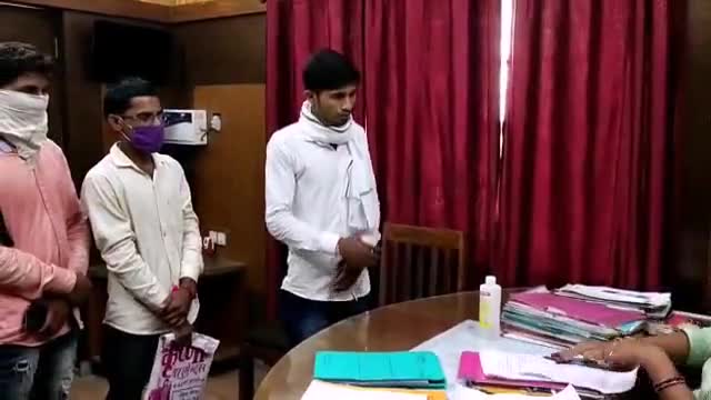 सरदारशहर: एसएफआई छात्र संगठन सदस्यों ने नई शिक्षा नीति को संसद में पेश करने की मांग को लेकर एसडीएम को सौंपा ज्ञापन #sdm #sfi