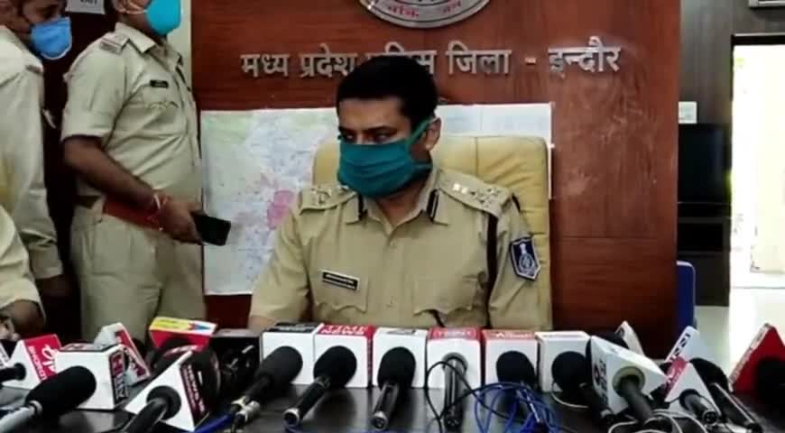 इंदौर: खजराना थाना क्षेत्र में हुए अंधे कत्ल का खुलासा करने वाले जवानों को DIG द्वारा किया जाएगा सम्मानित #पुलिस #डीआईजी