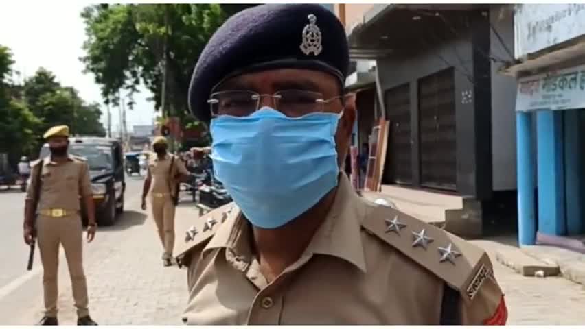 मऊ: शहर में सफाई कर्मियों की पिटाई के मामले में पुलिस ने तीन लोगों को हिरासत में लेकर शुरू की पूछताछ #co #सफाई_कर्मी