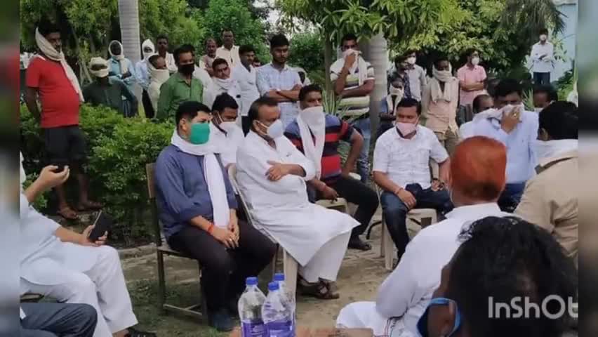 जलालाबाद: राजा परौर अजय सिंह के अंत्योष्टि कार्यक्रम में शामिल हुए पूर्व विधायक राजेश यादव, व्यक्त की शोक संवेदना #पूर्व_विधायक