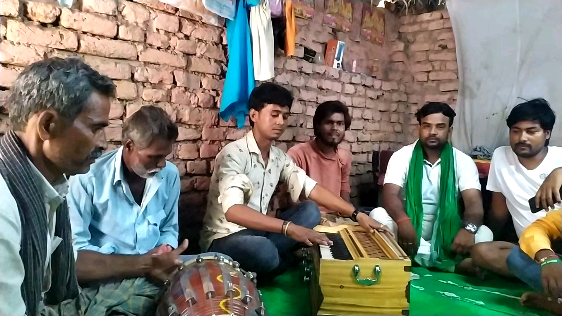 #आज #पिरो #प्रखंड के #भड़सर पंचायत के युवा राष्ट्रीय जनता दल के पंचायत अध्यक्ष भाई #पप्पू पासवान जी को मनोनीत किया गया