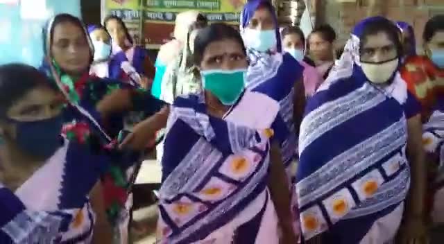 हड़ताली आशाओं की तनी हुई मुट्ठियाँ#कुमारखंड पीएचसी,मधेपुरा,बिहार