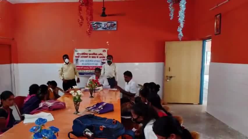 गावां: फाइलेरिया उन्मूलन को लेकर गावां सामुदायिक स्वास्थ्य केंद्र में सहिया लोगों को दिया गया प्रशिक्षण #फाइलेरिया