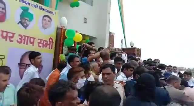 नरवाना: कार्यकर्ताओं की बैठक लेने नरवाना पहुंचे डिप्टी CM दुष्यन्त चौटाला, पूर्व विधायक के घर भी की शिरकत #डिप्टी_सीएम