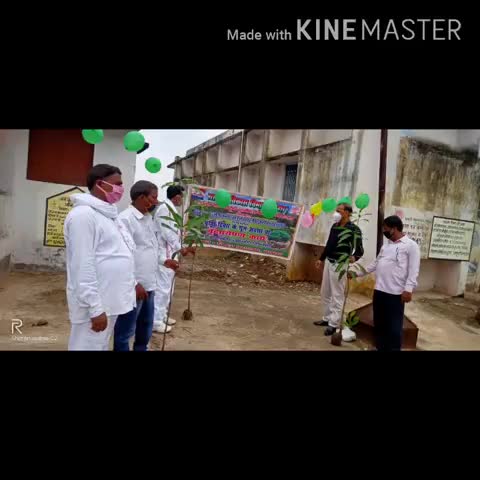 केसठ: केसठ में पृथ्वी दिवस के अवसर पर मुखिया धनंजय कुमार ने पौधरोपण कर दिया पर्यावरण संरक्षण का संदेश #पृथ्वी_दिवस