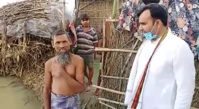 कोसी सीमंचल है बाढ़ से परेशान...
सत्ता मे फ़िर भी है नितिशे कुमार।।
#bihar #koshi # simanchal