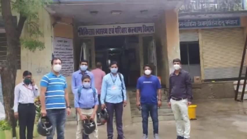 भीलवाड़ा: आयुष चिकित्सकों ने पूरे जिले में किया कार्य का बहिष्कार, अपनी मांगों को लेकर एडीएम और सीएमएचओ को सौंपा ज्ञापन #adm #cmho