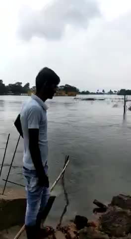बंगरा घाट पूल उदघाटन से पहले अप्रोच रोड पानी मे बह गया ।यही है नीतीश कुमार जी का विकाश।
#tejraftartejashwisarkar