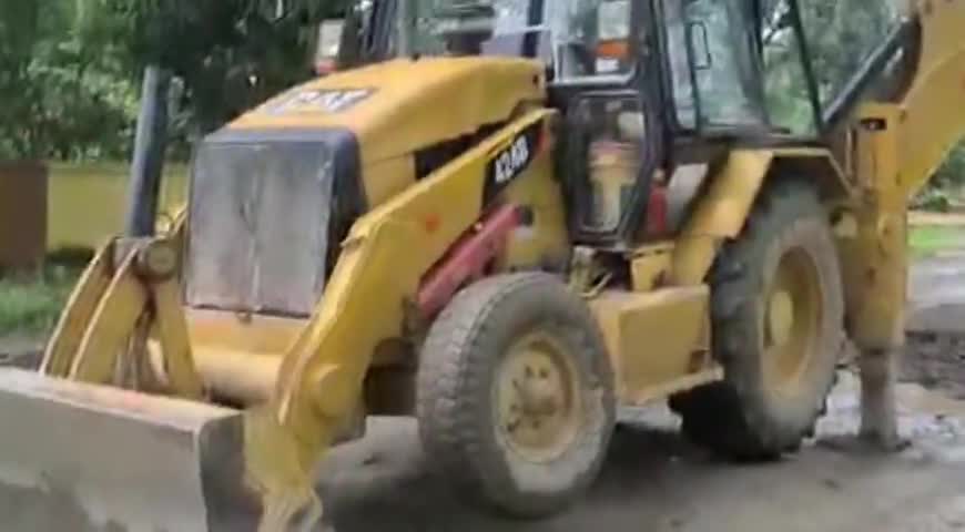 ठेठईटांगर: टुकूपानी मुख्य पथ से समाहरणालय तक एनएच मुख्य पथ 143 पर सुपीरियर कंस्ट्रक्शन द्वारा किया जा रहा मरम्मत का कार्य #जनसुविधा