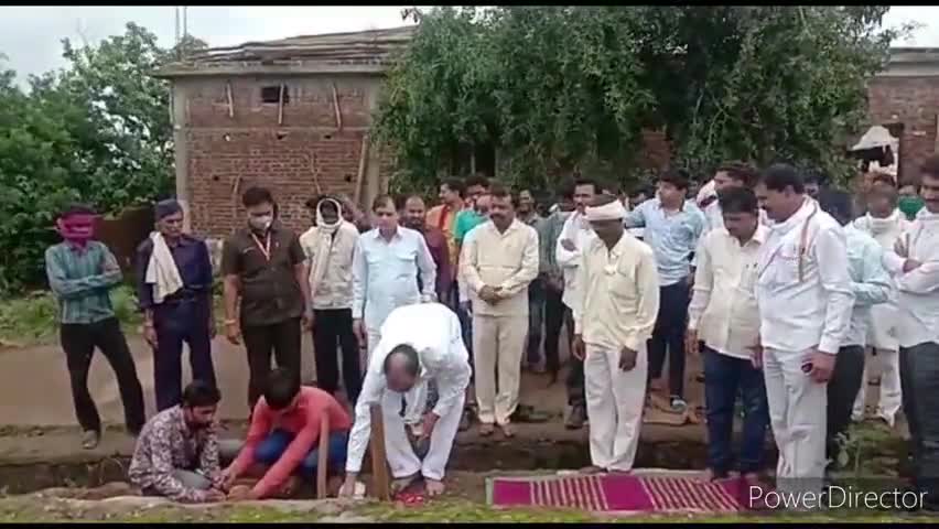 बिछुआ: खैरांजी में चौरई विधायक सुजीत सिंह चौधरी ने क्षेत्रीय जनप्रतिनिधियों की उपस्थिति में कलामंच का किया भूमिपूजन #भूमिपूजन