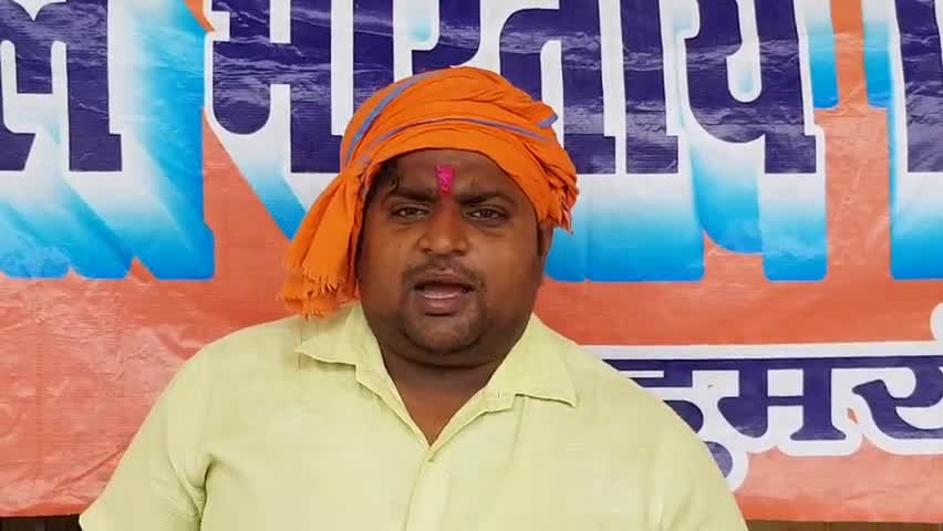 नीतीश कुमार की बखिया उधेड़ते छात्र नेता दीपक यादव
#publickehiro
