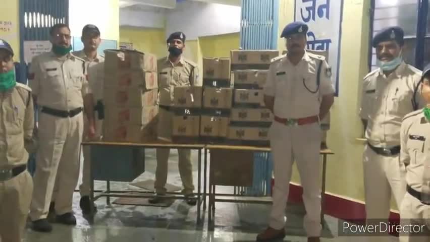 जमई: दमुआ पुलिस ने झीरी घाट के समीप स्कॉर्पियो से 20 पेटी अवैध अंग्रेजी शराब की जब्त, आरोपी फरार #पुलिस_कार्रवाई
