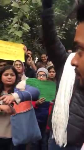 DU, AMU, JNU, JAMIA में हिंसा के खिलाफ आंदोलनरत..

#unemployment #protest #university #jantarmantar #caa #nrc #npr #job