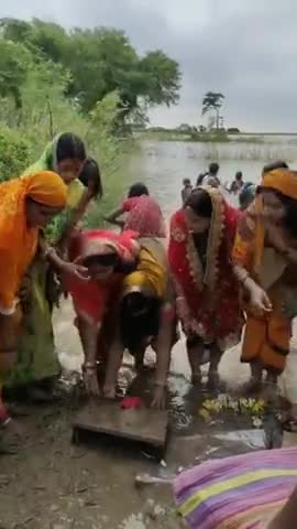 सूरजगढ़: हरतालिका तीज पर्व को लेकर सूर्यगढ़ा बाजा़र में महिलाएं कर रही खरीदारी #हरतालिका_तीज