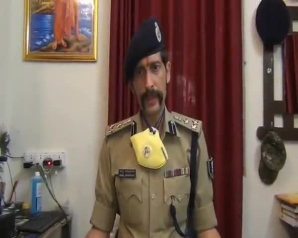 मुंगेर: सदर अस्पताल के चिकित्सा पदाधिकारी डॉक्टर फैजुद्दीन को प्रशंसा पत्र देकर डीआईजी ने किया सम्मानित #डीआईजी