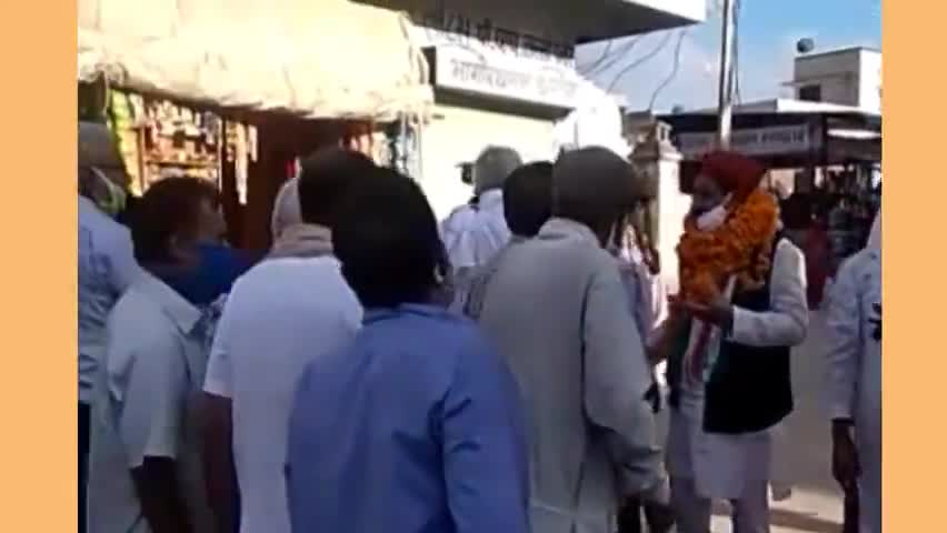 झुंझुनू: दादरा नगर हवेली कांग्रेस कमेटी के प्रदेश अध्यक्ष महेश शर्मा का बगड़ में कांग्रेस कार्यकर्ताओं ने किया अभिनंदन #अभिनंदन