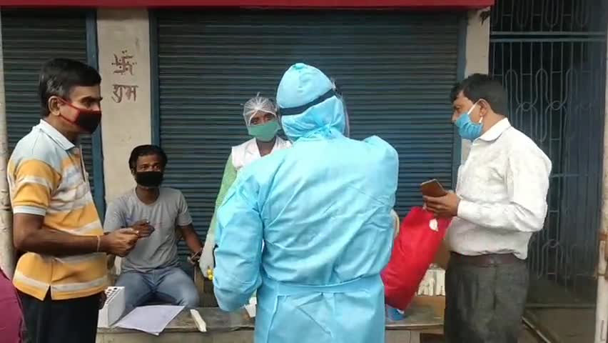 बेरमो: बेरमो अनुंमडलीय अस्पताल में नप सफाईकर्मी सहित 78 लोगों का लिया गया स्वाब सैंपल #कोरोना #नगर_परिषद