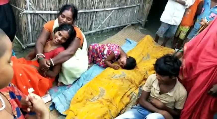 परसा: बहलोलपुर भिखारी छपरा गांव में देर रात सर्पदंश से 40 वर्षीय व्यक्ति की मौत, परिजनों में मचा कोहराम #सर्पदंश #मौत