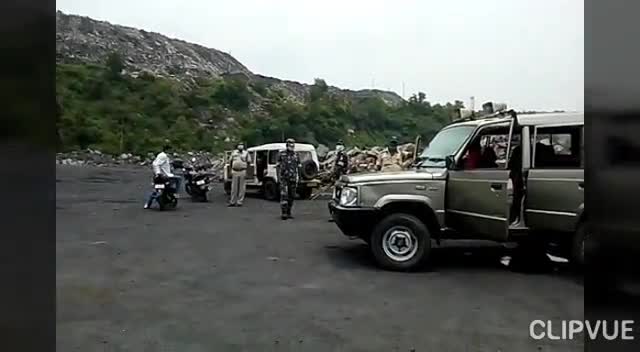 बेरमो: कोयला चोरी रोकने को लेकर पुलिस ने सीसीएल की गोविंदपुर परियोजना में की छापेमारी #कार्रवाई #सीसीएल