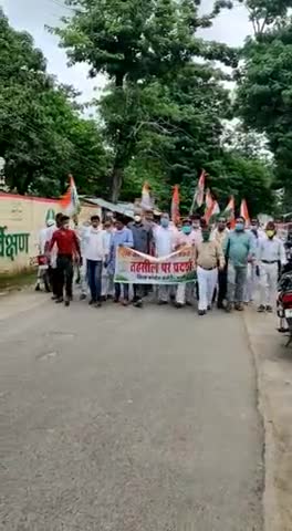 यूरिया खाद की किल्लत एवं कालाबाजारी के विरोध में आज बस्ती सदर तहसील पर कांग्रेस कमेटी के द्वारा धरना प्रदर्शन
#dccbasti