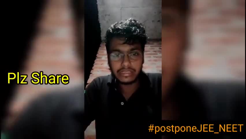 रोते हुए एक छात्र ने पीएम नरेंद्र मोदी से #NEET #JEE  परीक्षा को स्थगित करने का निवेदन किया
#PostponeJEE_NEET