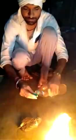 बेतूल में उगल #रहा है ﻿@एक ट्यूबवेल# ज्वलनशील पदार्थ﻿@