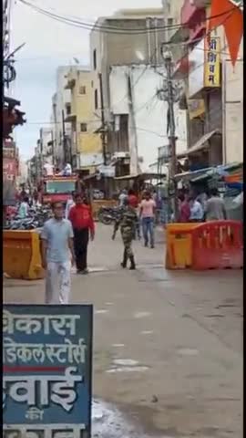 कवर्धा: मेन रोड मार्केट लाइन कवर्धा को नगर पालिका द्वारा किया गया सैनिटाइज #नगर_पालिका
