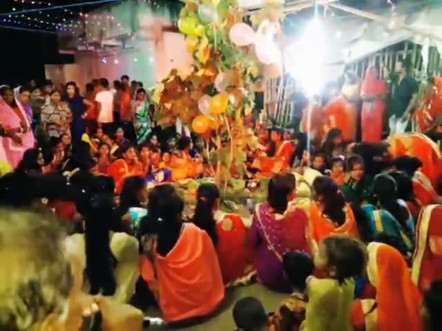 डुमरी: प्रखंड में महिलाओं एवं युवतियों द्वारा पारण के साथ ही करमा पर्व हुआ सम्पन्न #karmapuja