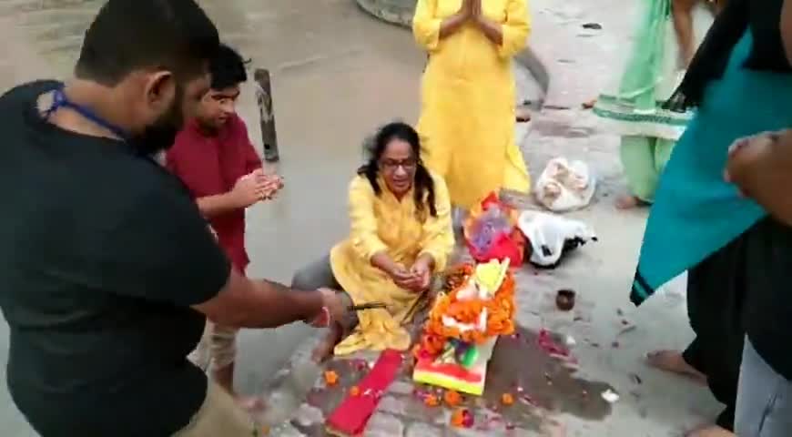 खतौली: ग्राम पंचायत गालिबपुर के ग्रामीणों ने पूजा-अर्चना के बाद किया गणेश जी की प्रतिमा का विसर्जन #गणेश_विसर्जन