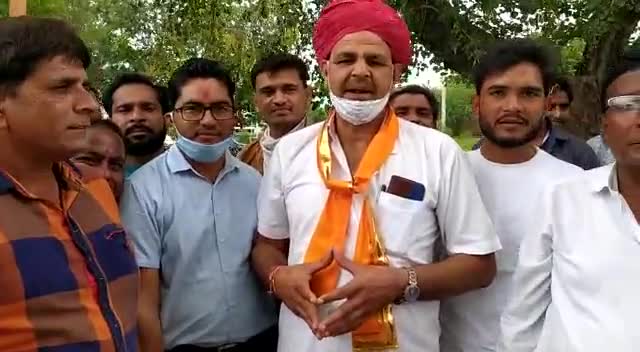 कपासन: भारतीय जनता पार्टी के हल्ला बोल कार्यक्रम के तहत सिंहपुर आर एस ई बी ऑफिस पर धरना प्रदर्शन किया गया। #chittor #aaj_tak