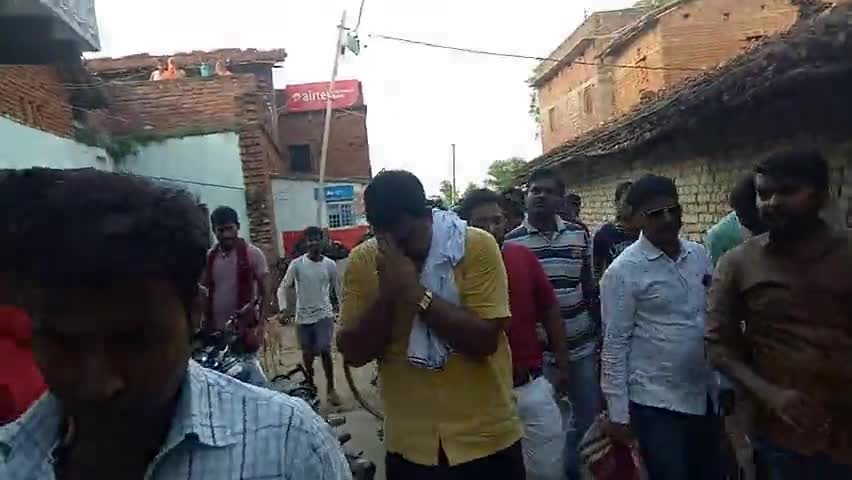 अपने डेहरी विधानसभा क्षेत्र के ग्राम:- #गोवर्धनपुर की सम्मानित जनता का #आशीर्वाद प्राप्त करते हुए !!