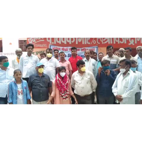 मैनपुरी: औछा के चमन ऋषि आश्रम पर ड्यूटी करके लौट रहे कोरोना योध्दा  डॉक्टर का फूल मालाओं से किया गया भव्य स्वागत #कोरोना_योद्धा