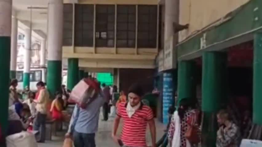 नाहन: एचआरटीसी की नाहन वर्कशॉप में बतौर कारपेंटर तैनात एक कर्मी की हार्ट अटैक से हुई मौत #हार्ट_अटैक #मौत